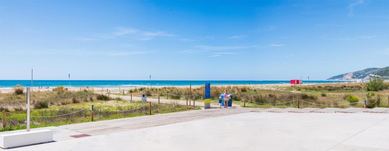 Maka Beach Apartment V Castelldefels Exterior photo